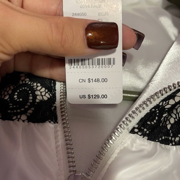 Nwt!!! Beautiful BeBe insulated vest! - Picture 6 of 6